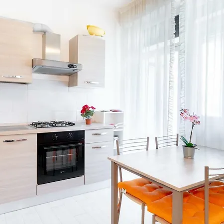 San Teodoro House Apartmán *